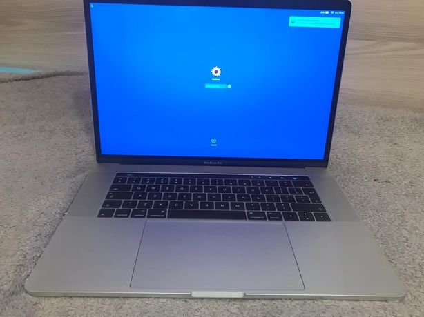 MacBook 15”, Retina, Touch bar