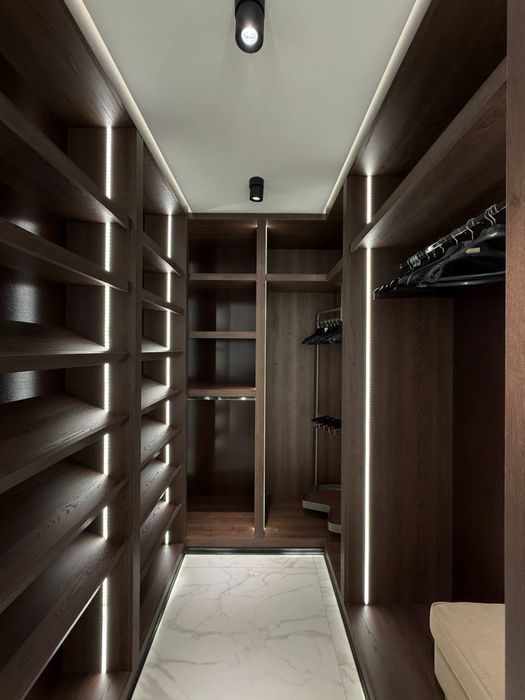 Продаётся КВАРТИРА 3/6/8 на 146м2Банковский дом Ор-р:посольство Японии