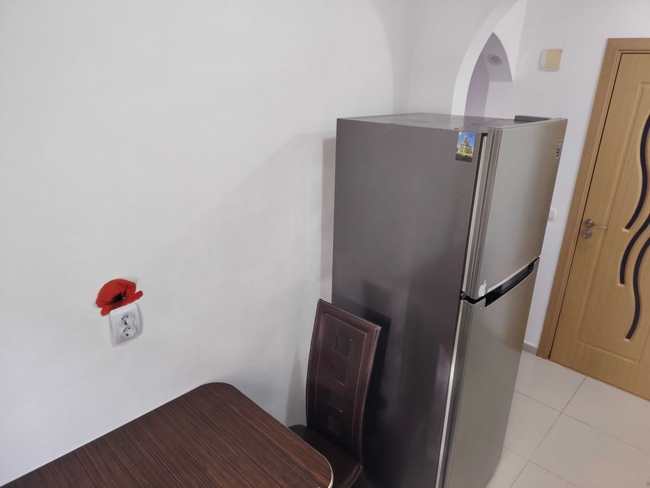 Închiriez apartament doua camere