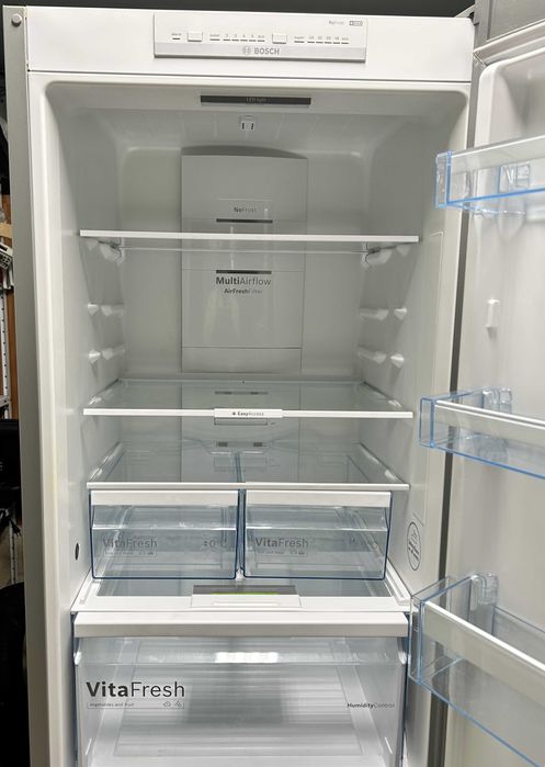 Хладилник с фризер Bosch KGN36VL35