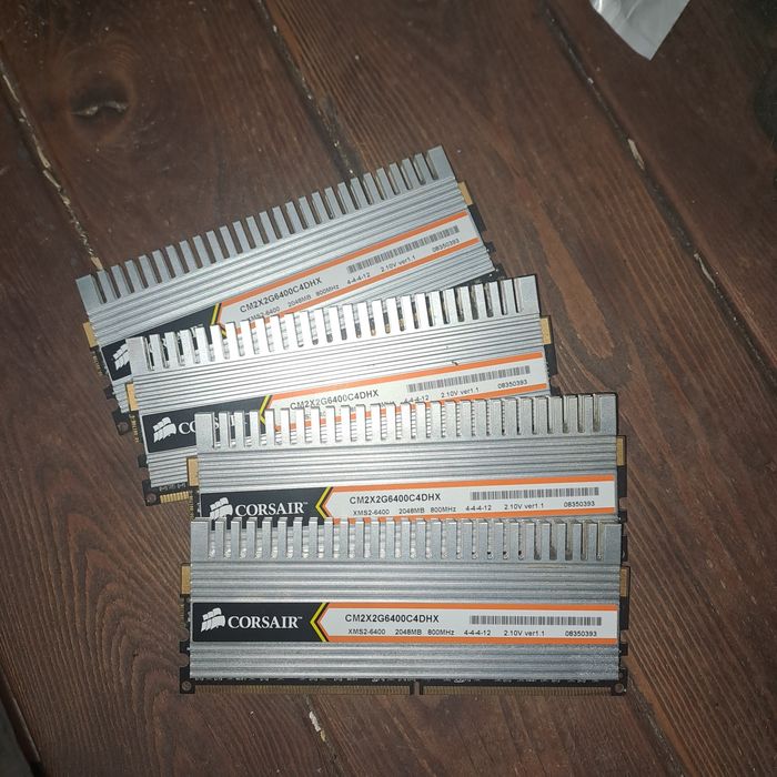 Оперативная память Corsair 2048mb 800MHz