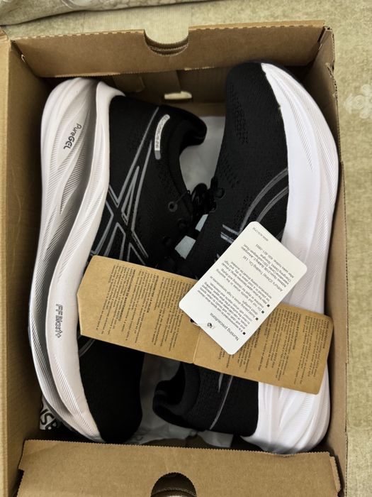 Noviye krasovki firmi asics