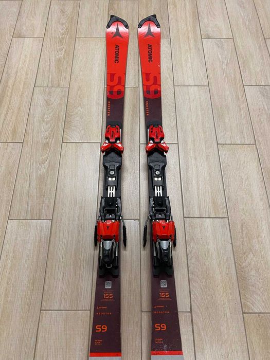 Vand Skiuri Atomic Redster S9 - FIS