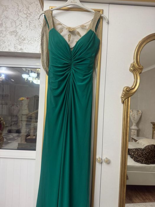 Rochie de seara superbă