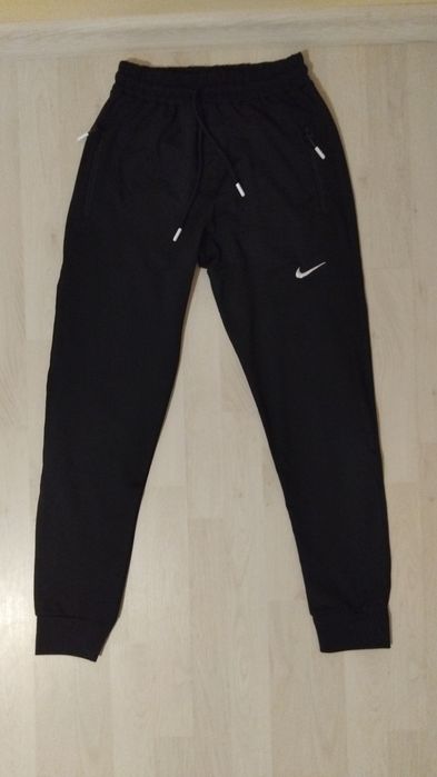 Compleuri băieți Nike.