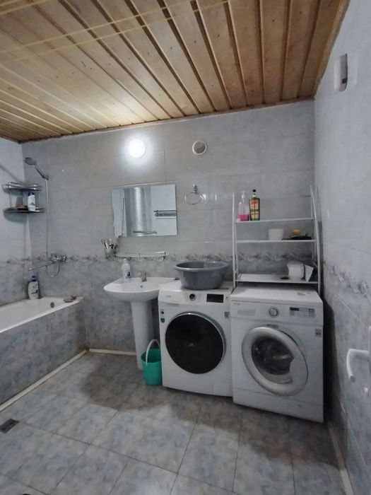 Samarqand darvoza
Arintir apteka 
4xona+padval 3-sotuv
masjid yonida