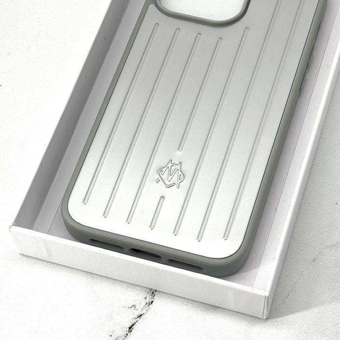 Rimowa case за iphone 14 pro