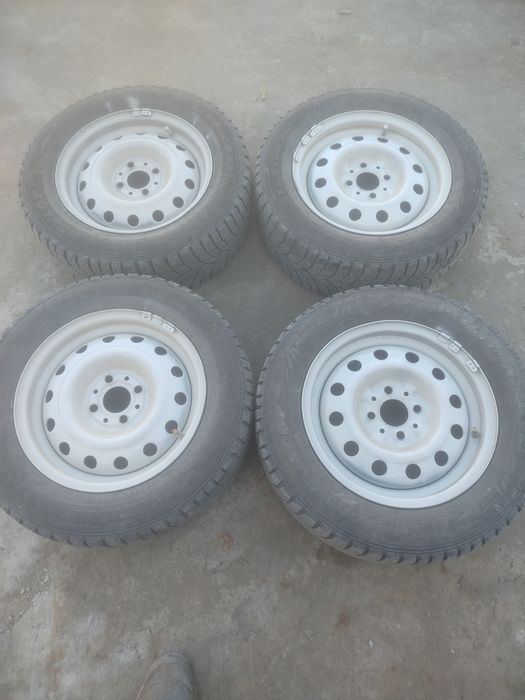 Продам шины зимные