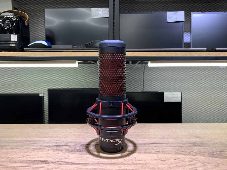 Микрофон HyperX QuadCast, игровой конденсаторный, есть штатив,1123/А10