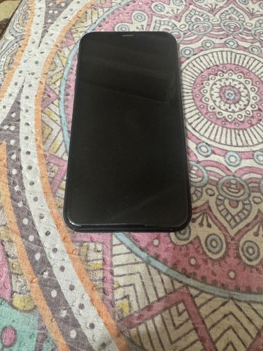 Продам Iphone XR