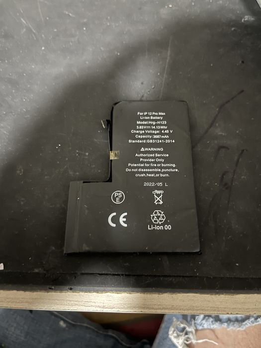 Baterie 100% iphone 12 pro max