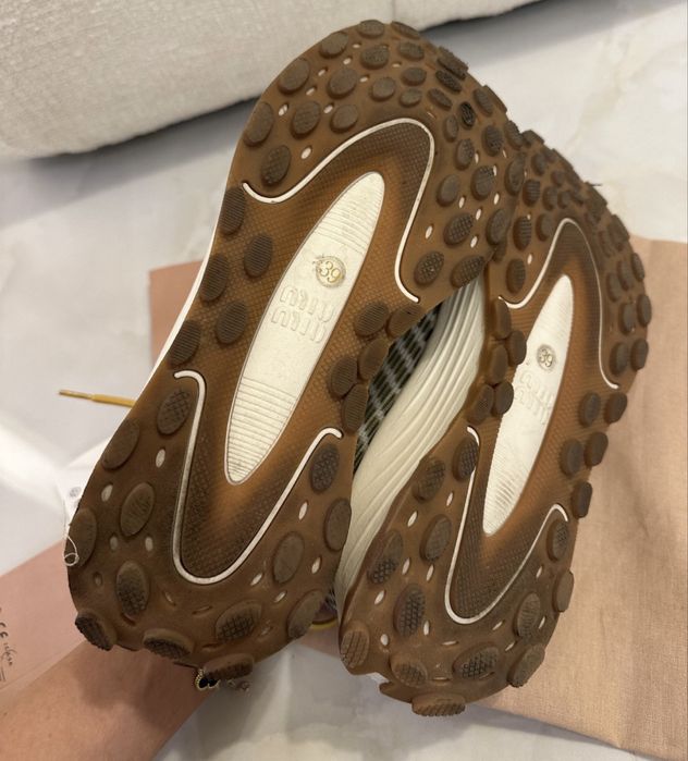 маратонки Miu Miu