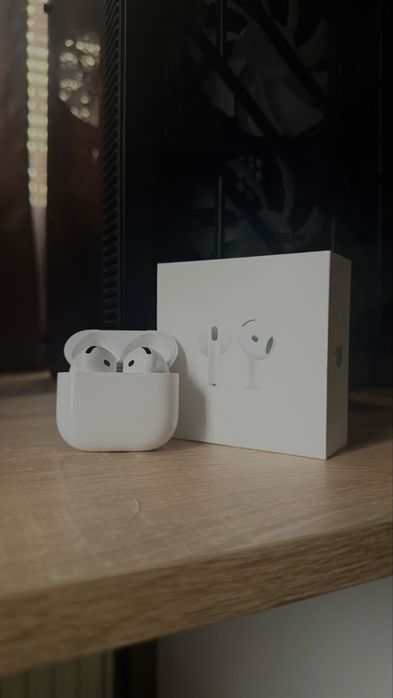 Оригинални Apple AirPods 4 използвани