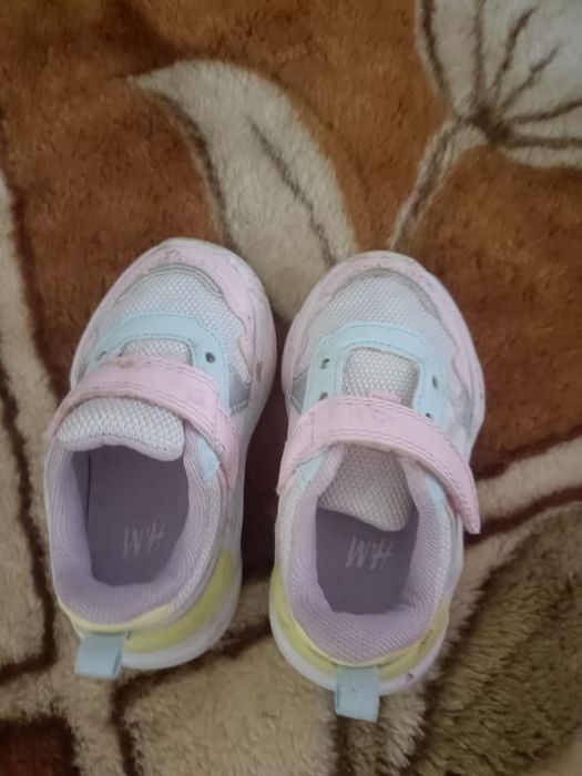 Adidași fetițe h&m