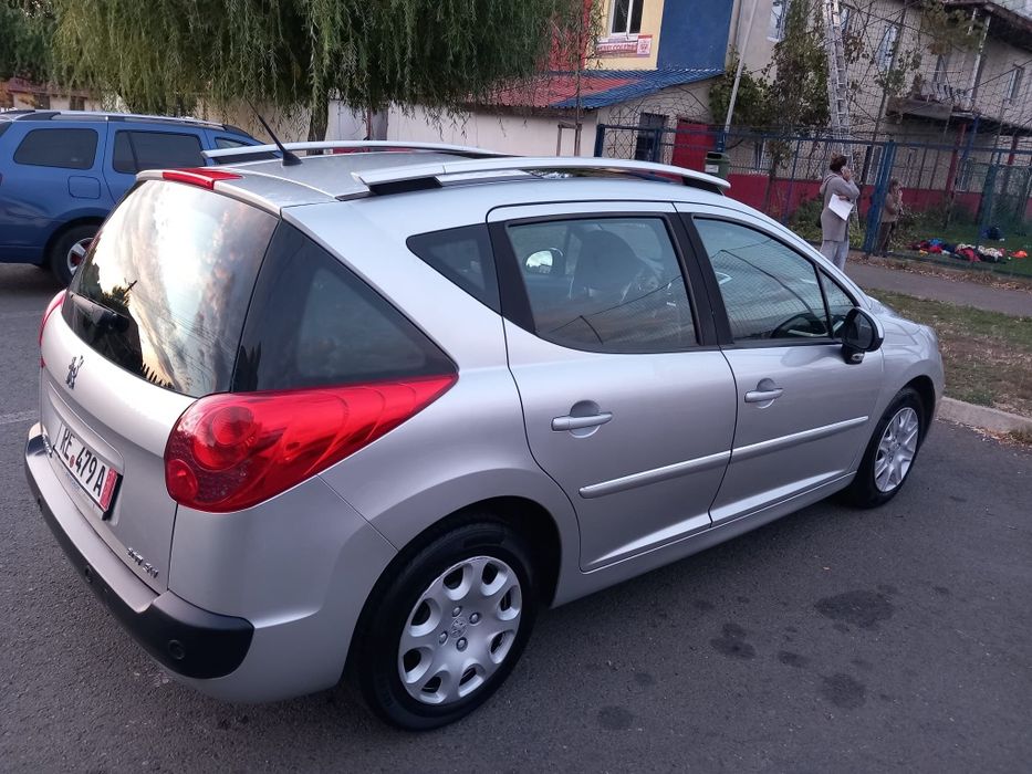 Peugeot 207,1,4Benzină,Euro 5,Impecabilă / 09-2011 / Clima * Panoramic