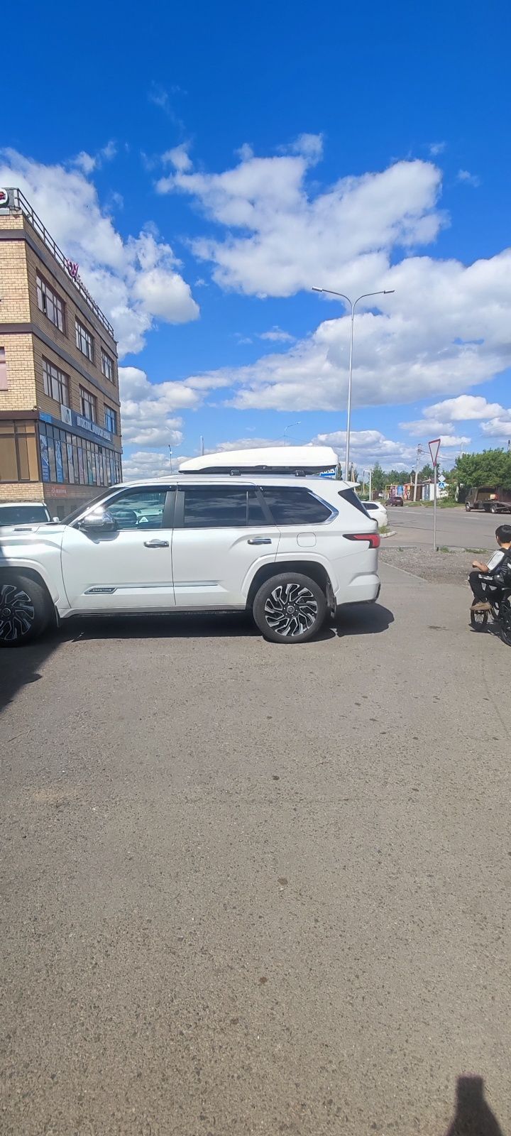 Автобокс, Багажник на Крышу