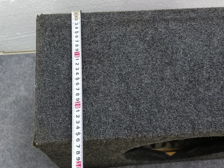 Incinta difuzor  30 cm subwoofer 130litri și  110l