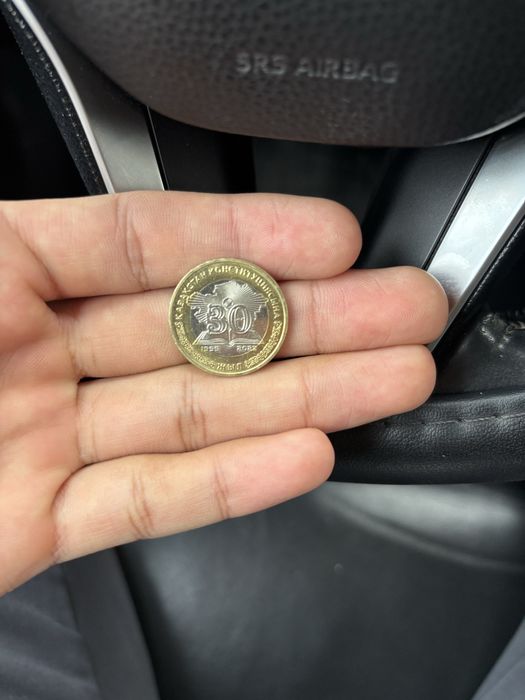 Монета 100тг из Нейзильбера