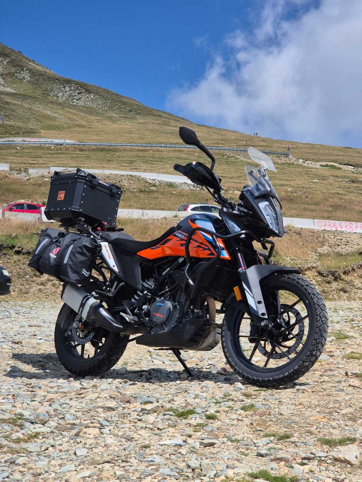 KTM 390 Adventure 2023 – 10.000 km – impecabilă, multe accesorii
