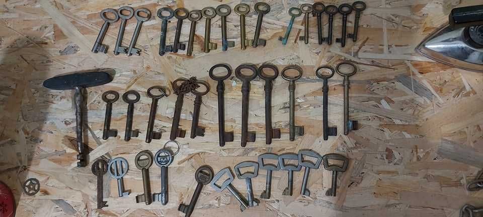 Лот стари ключове