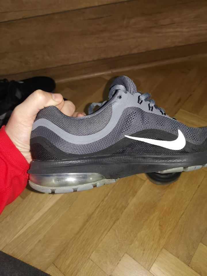 Nike Air Max 42,  Adidas Boots 41