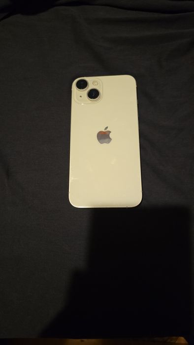 Продавам айфон 14 много запазен