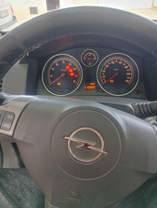 Vând Opel asta h 2005 motor 1.6 benzina  101 hp