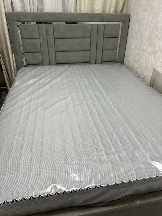 Продам кровать с новым матрасом