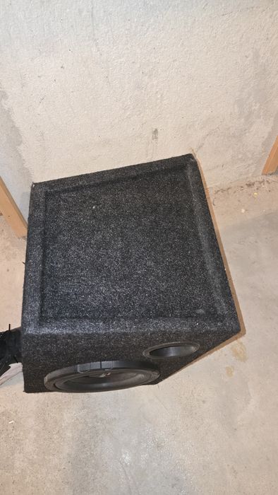 Бас каса Hertz 8" с усилвател 190W RMS