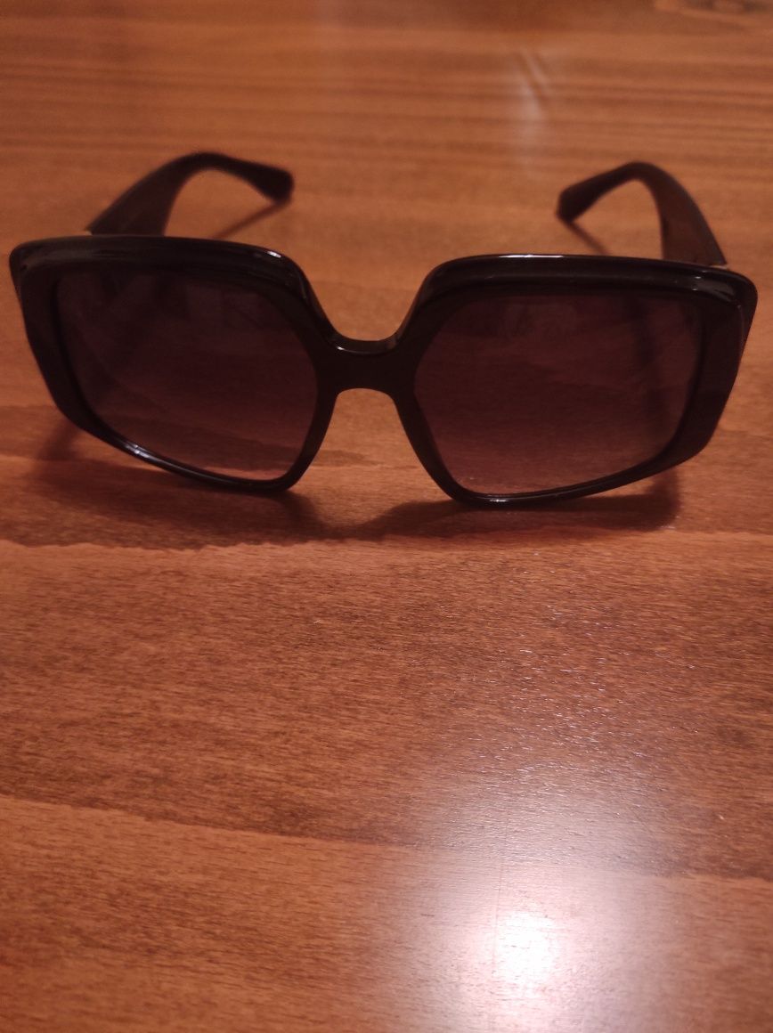 Чисто нови слънчеви очила Долче и Габана 100% оригинални