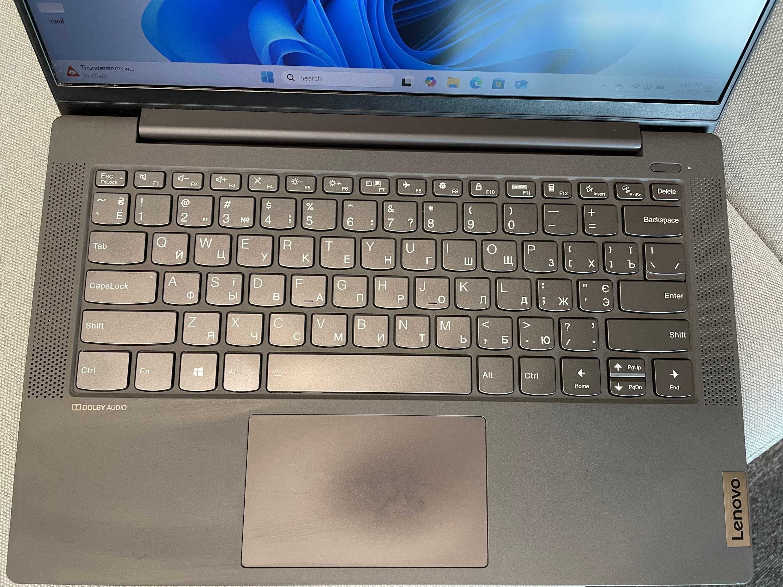 Лаптоп 14" Lenovo IdeaPad 5 14IIL05 (счупена панта на горния капак)