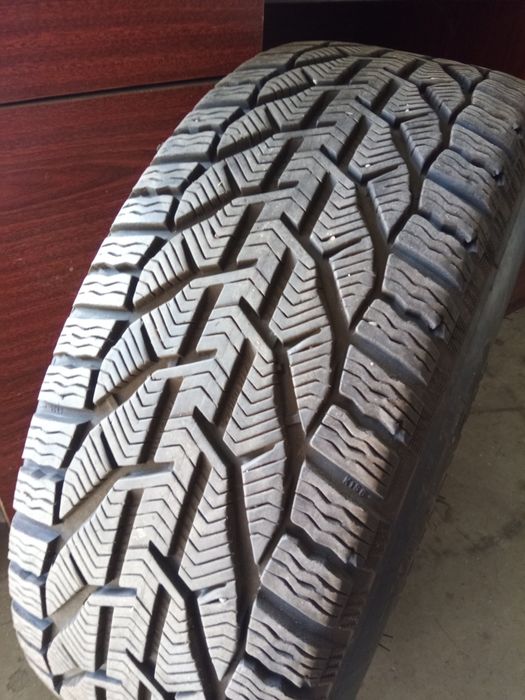 Jante cu anvelope iarnă 3 buc originale R17