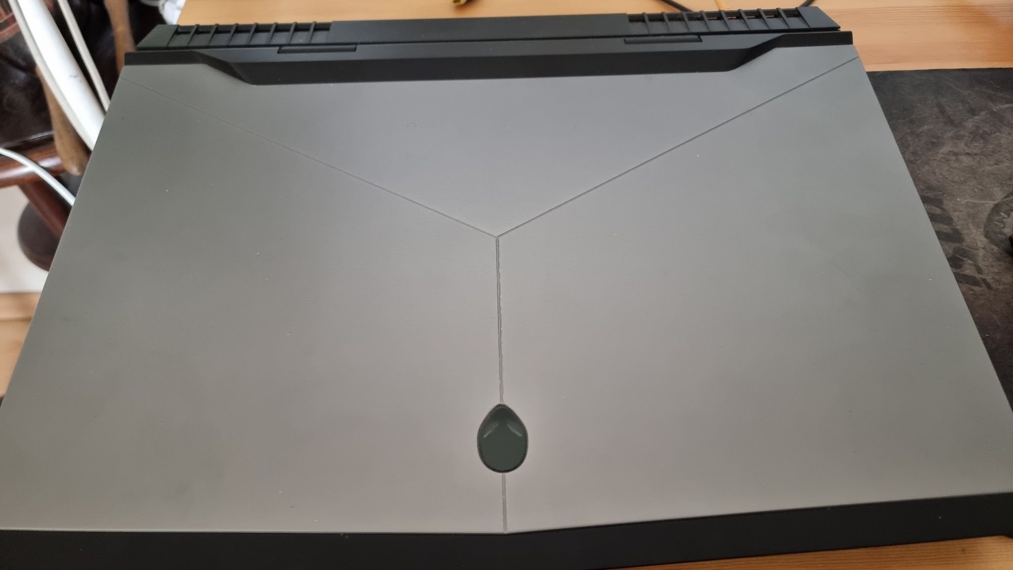 Alienware R4 17 - GTX 1080, i7-7820HK