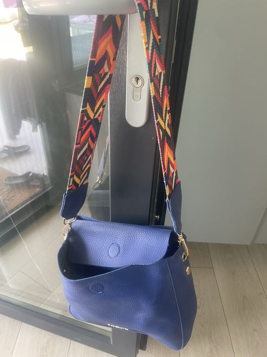 Geanta de umar albastra cu inchidere magnetica,nepurtata,arata f bine