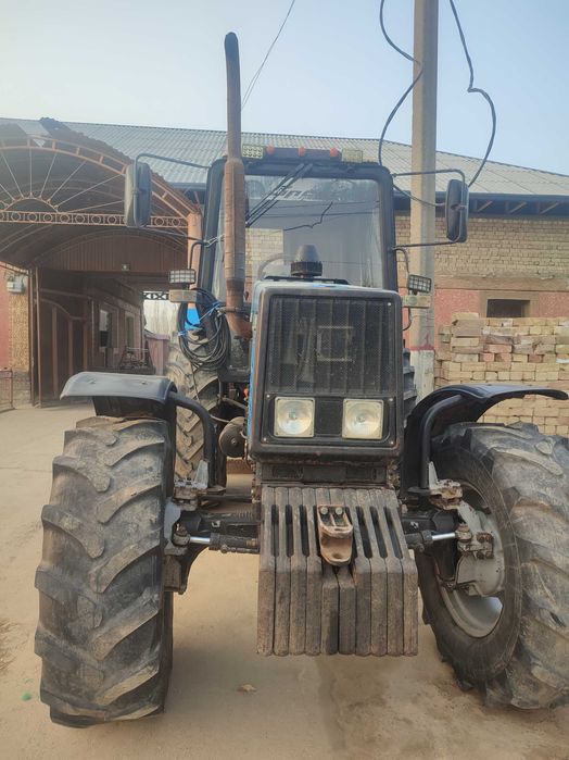 Трактор Беларус 1221.2