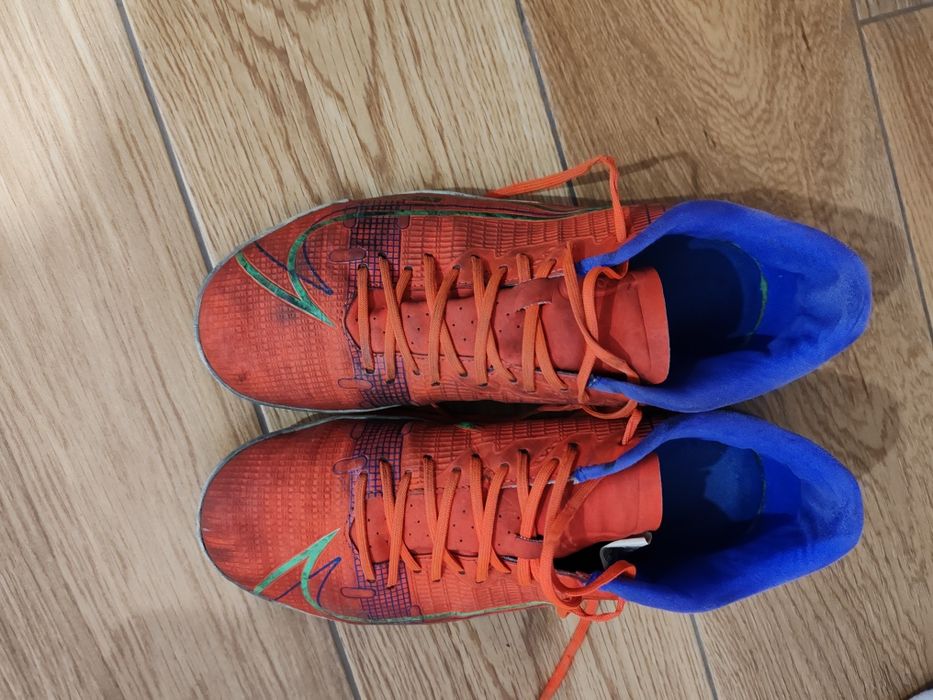 Vând ghete de sintetic 27 cm!