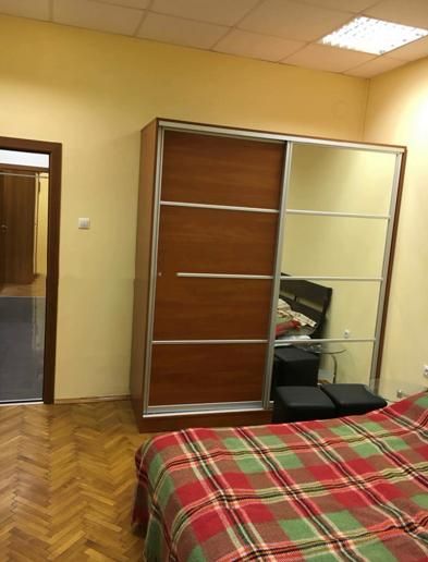 Дава се под наем Тристаен апартамент в София, Център - 100 кв.м за 1150 € - Снимка #6