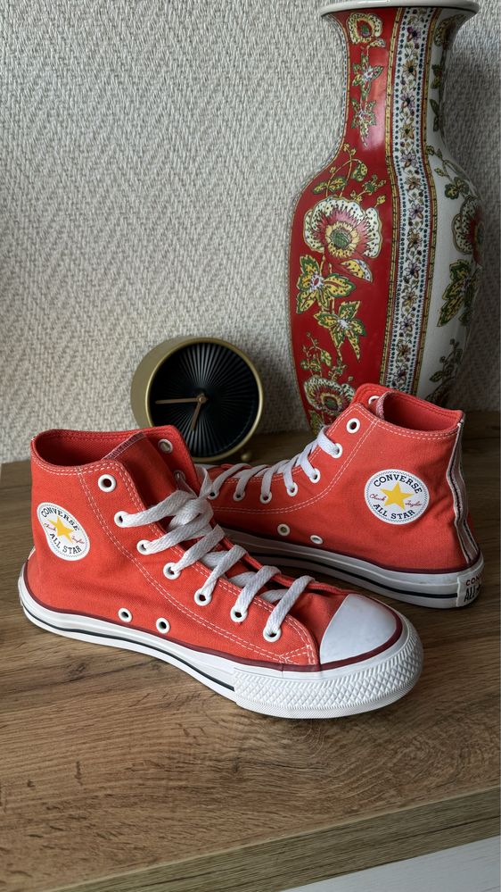 Дамски кецове Converse номер 37