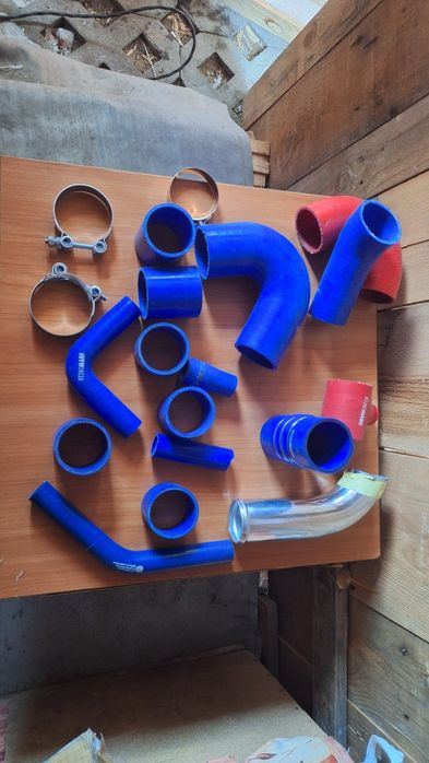 Силиконови колена, фитинги, муги