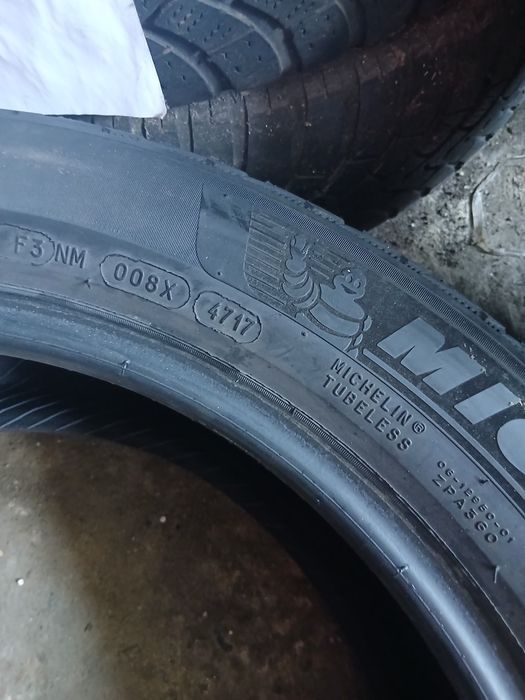 2 cauciucuri de iarna 235 50 r19 michelin