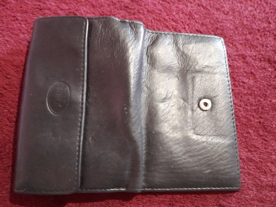 Vând portofel din piele naturala