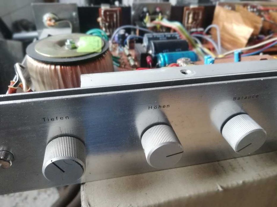 Vand radio,tuner,aparat de radio ,amplificator,construit hand made