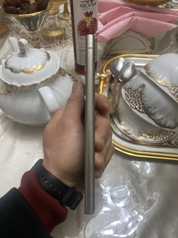 Samaung S24 Ultra 256Gb ideal!