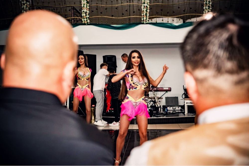 Dansatoare, Trupa de dans