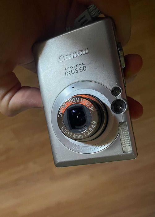 Canon IXUS 60 retro