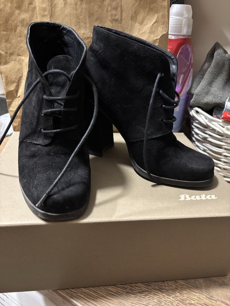 Дамски обувки Bata