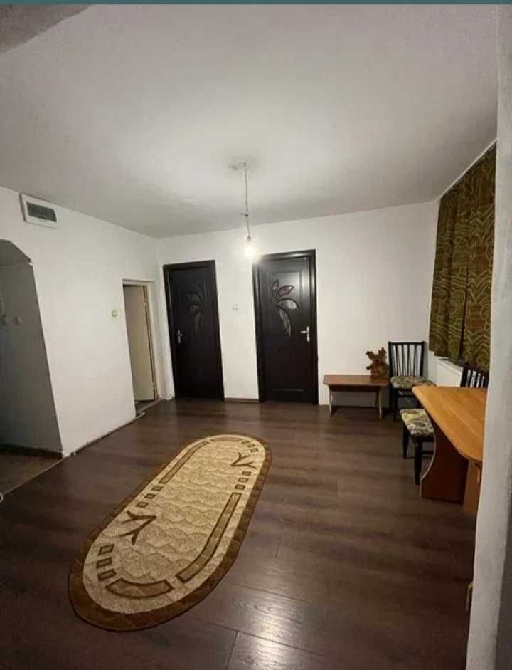 Apartament decomandat 3 camere