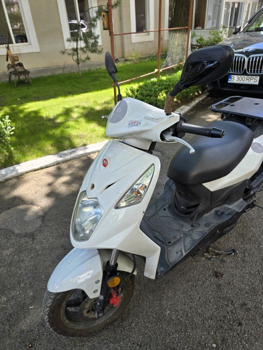 Inchiriere/Vand scuter cu/fara permis