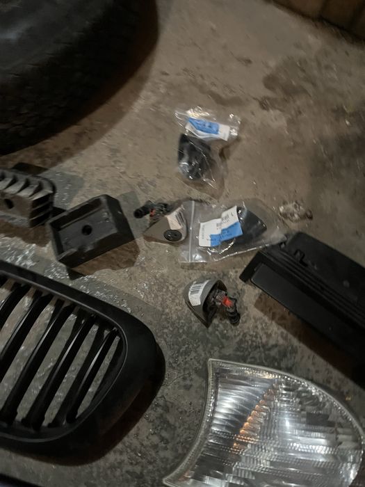 Части за бмв е 46