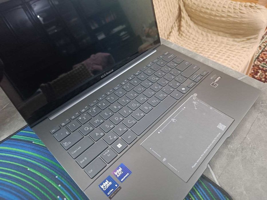 ASUS ZenBook 14 OLED UX3405CA Ultra 9-285H/32GB/1TB/14'' OLED